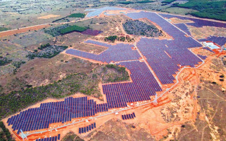 Mở lối thoát cho các dự án điện tái tạo bị "đình trệ"