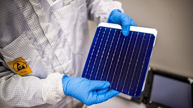 Ấn Độ: Sản lượng pin mặt trời tăng mạnh để giảm nhập khẩu từ Trung Quốc