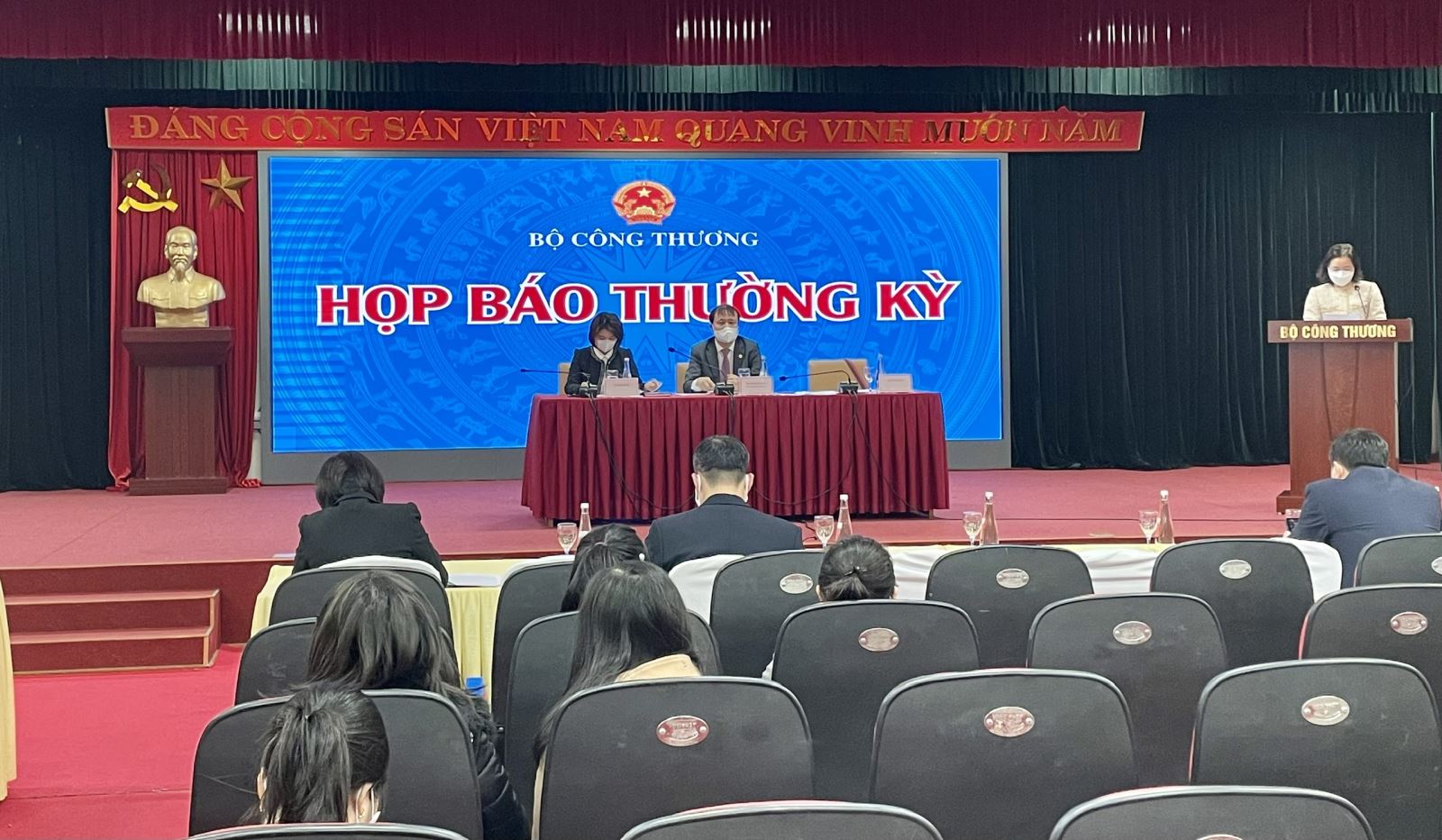 Lùi thời gian trình Quy hoạch Điện VIII sang quý I/2022