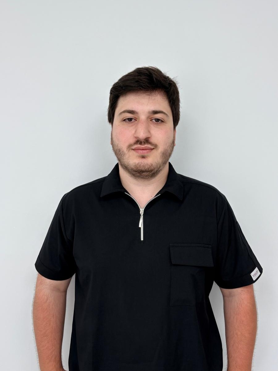 Dt. Ahmet Mert Maden