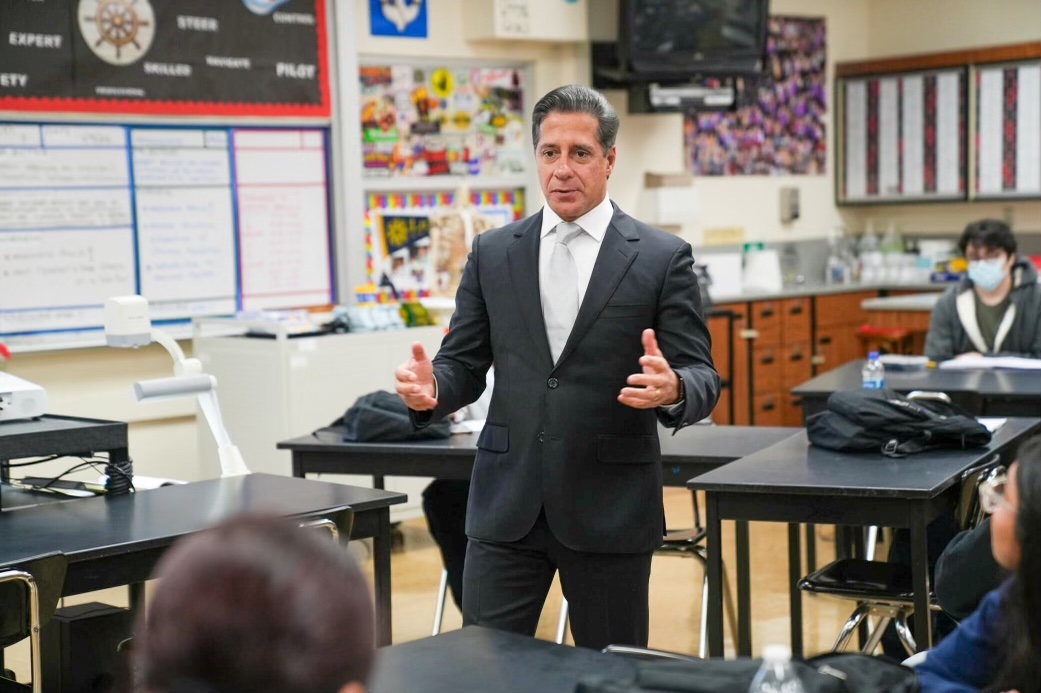 LAUSD chief talks cellphone ban, police, test scores | KCRW
