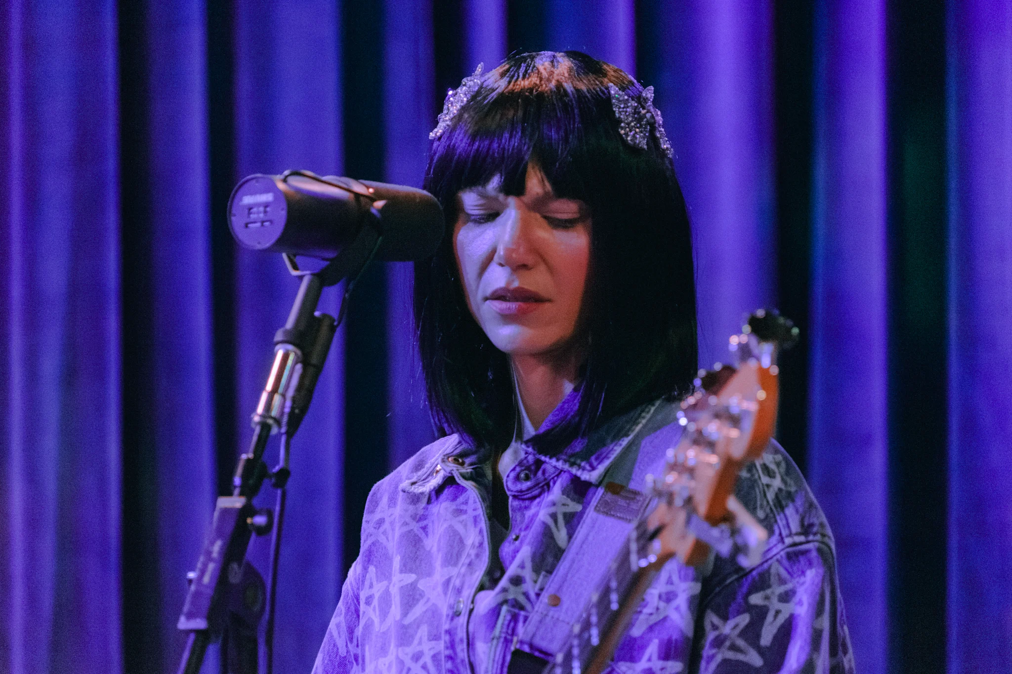 Wuisp Singer Music | KCRW