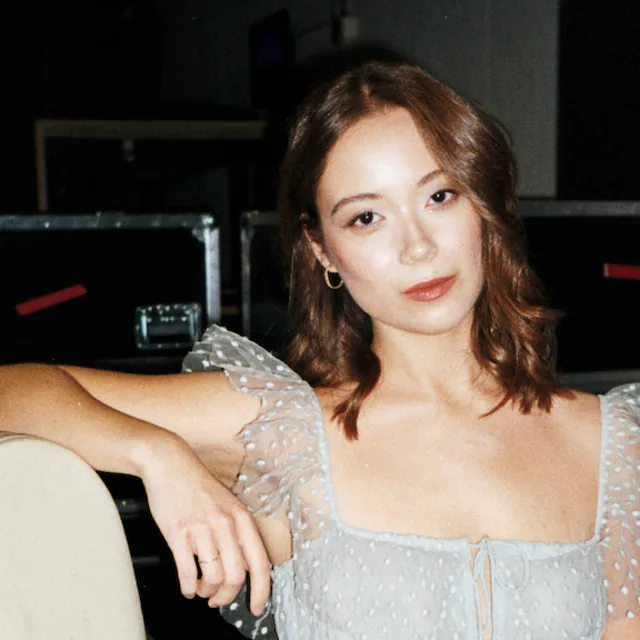 Press photo of singer-songwriter Laufey