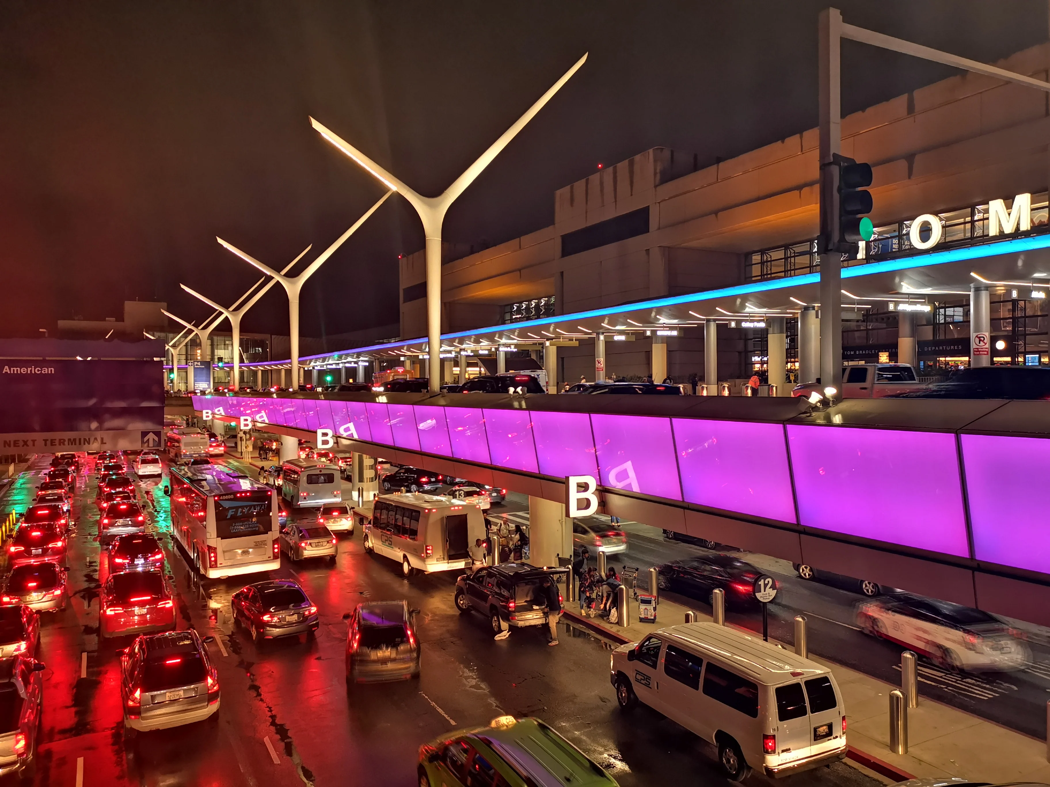 LAX at night: partytime