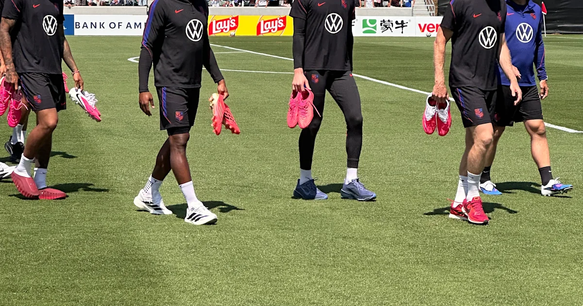Team USA holds first public practice ahead of World…
