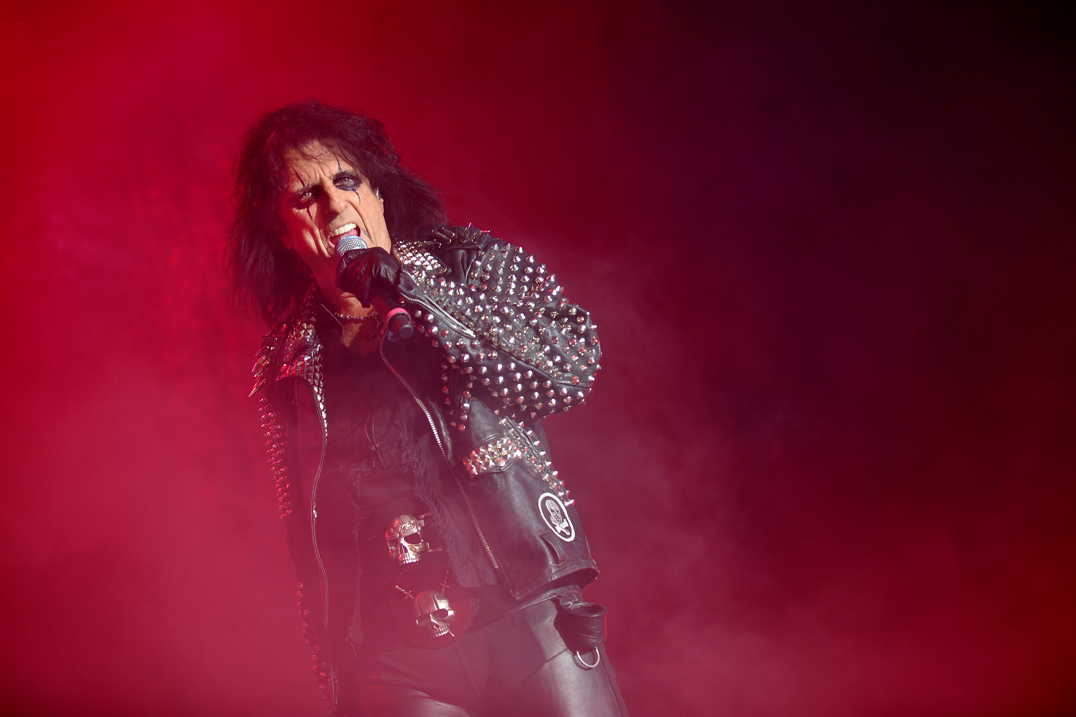 Hollywood Sign’s unexpected savior: Rock legend Alice… | KCRW