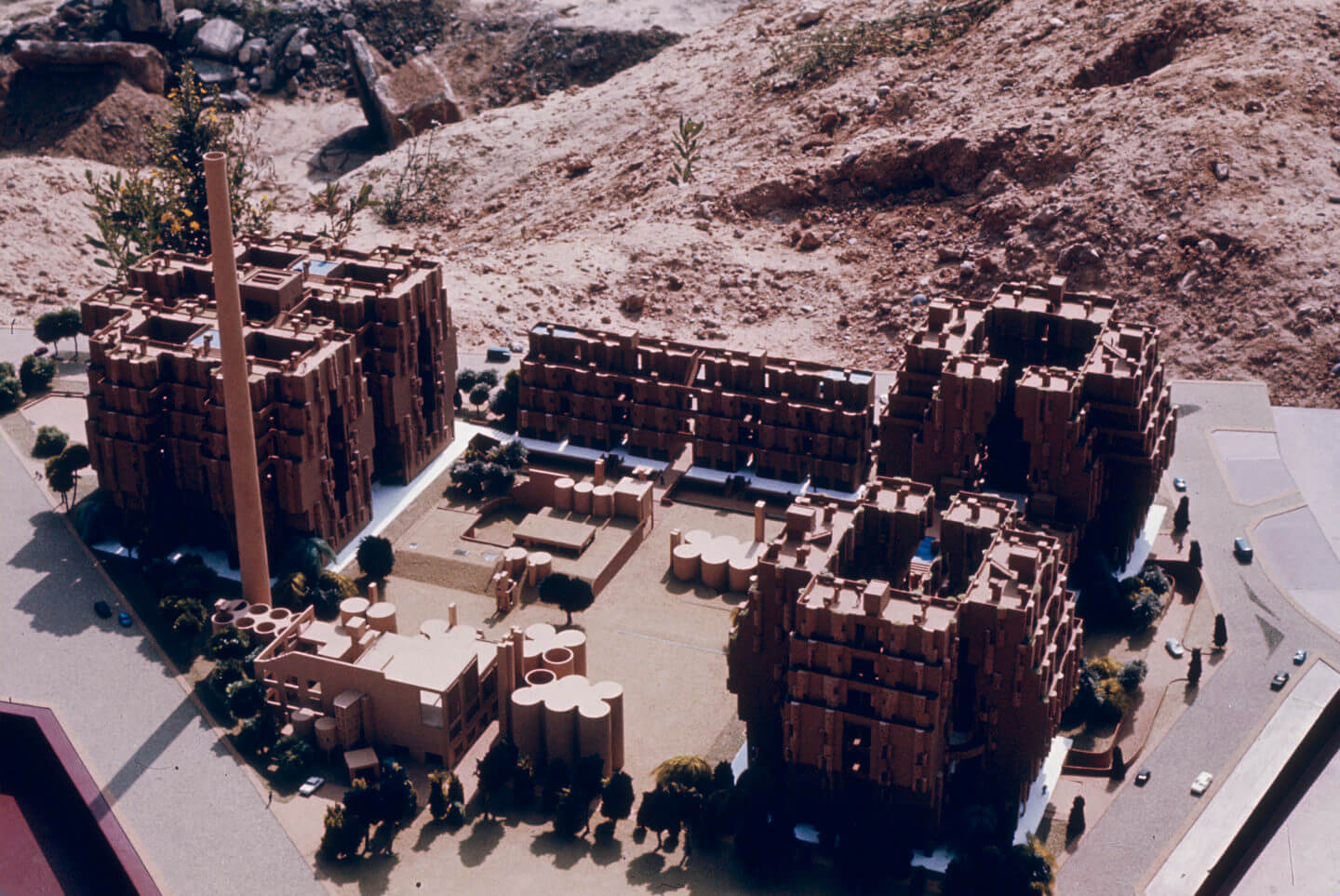 Walden-7- ricardo bofill taller arquitectura walden sant just desvern barcelona spain maqueta 04-1440x963