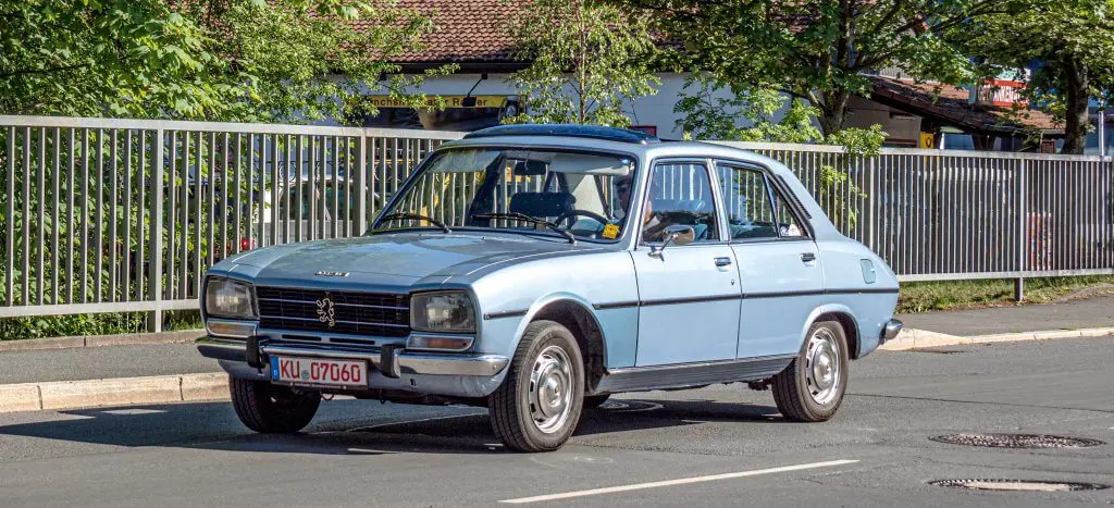 The Bézier curve - How car design influenced CAD- Peugeot 504 sedan-1024x467