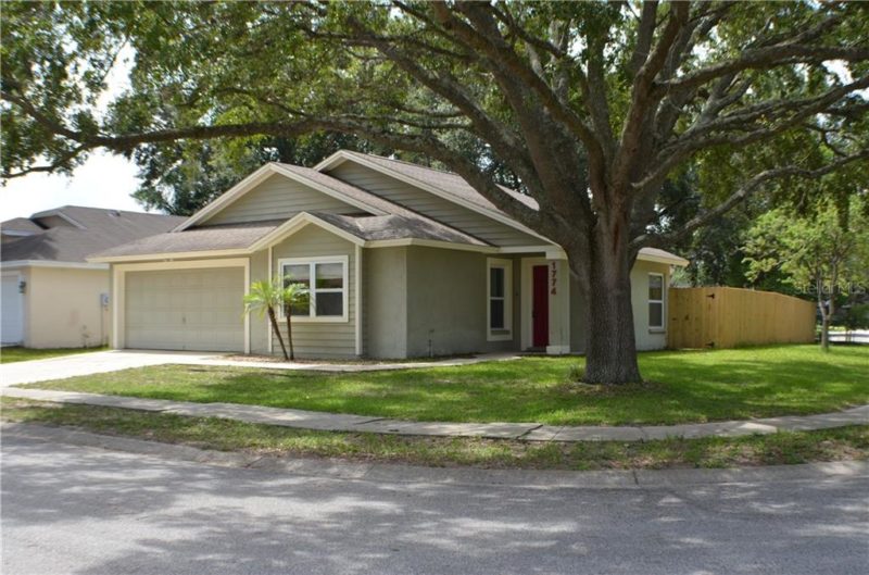 Architecture in Film Our Favorites- House-from-Edward-Scissorhands-Lutz-FL-today-1-e1597936867255