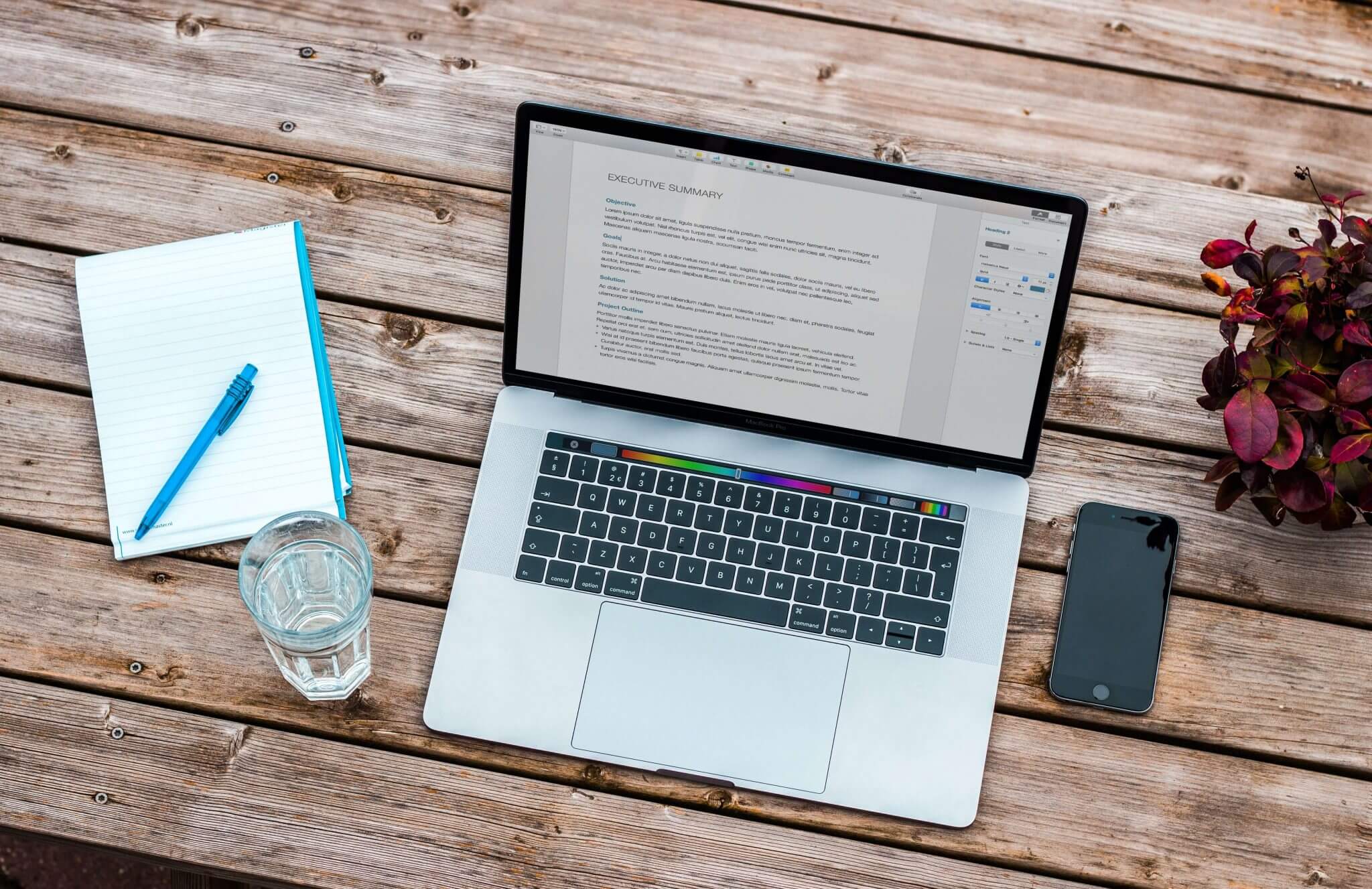 Everything About Writing An Amazing CAD2D Drafter CV- bram-naus-n8Qb1ZAkK88-unsplash-2048x1327