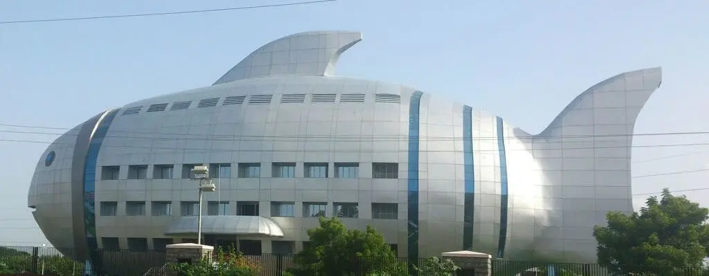 Ugly Buildings - Architecture We Love to Hate- 1024px-Fish shaped building