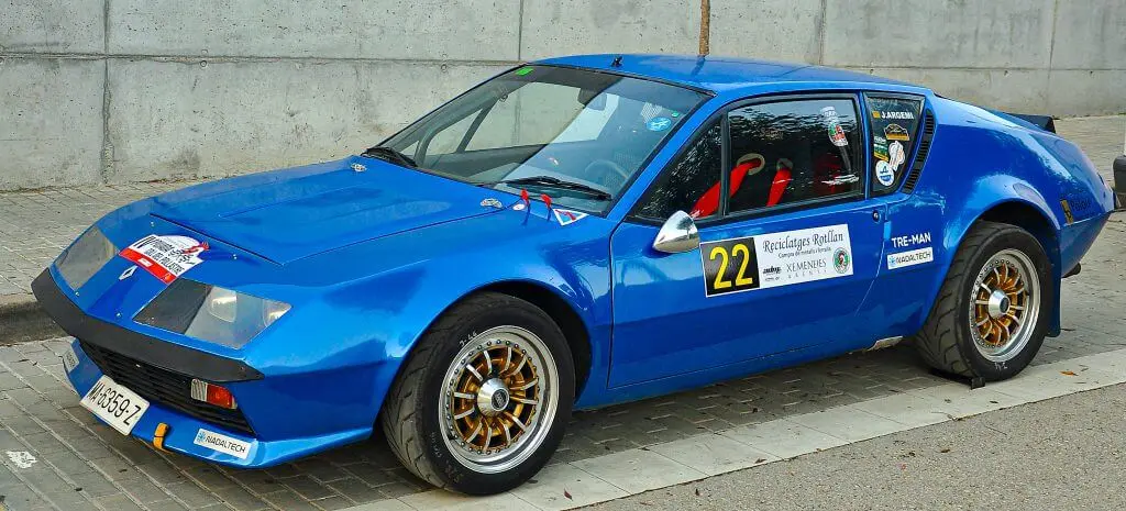 The Bézier curve - How car design influenced CAD- Joan Argemi-Renault Alpine A310 3-1024x465