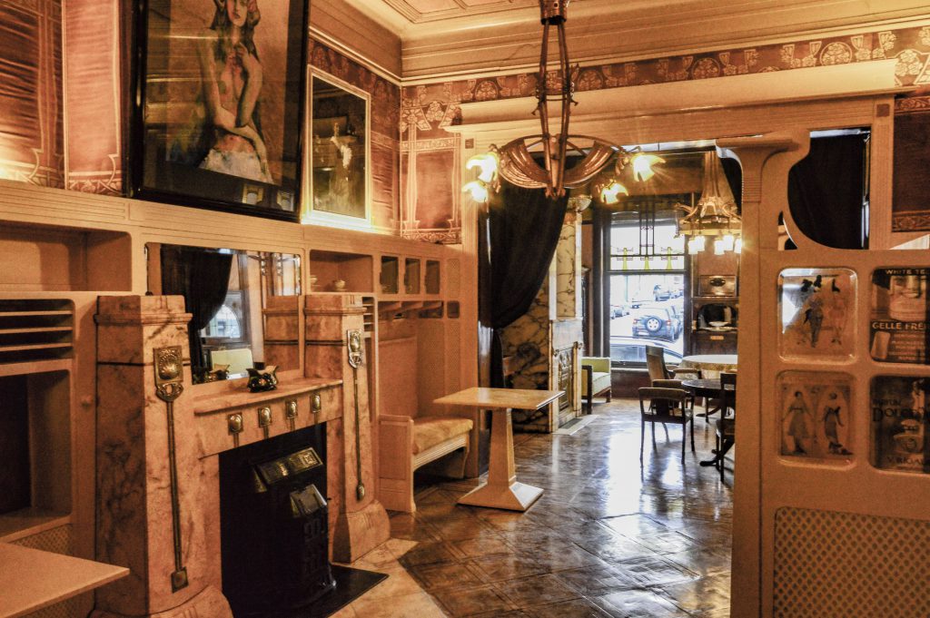 Art Nouveau and Art Deco in Brussels- livingroom-1024x681
