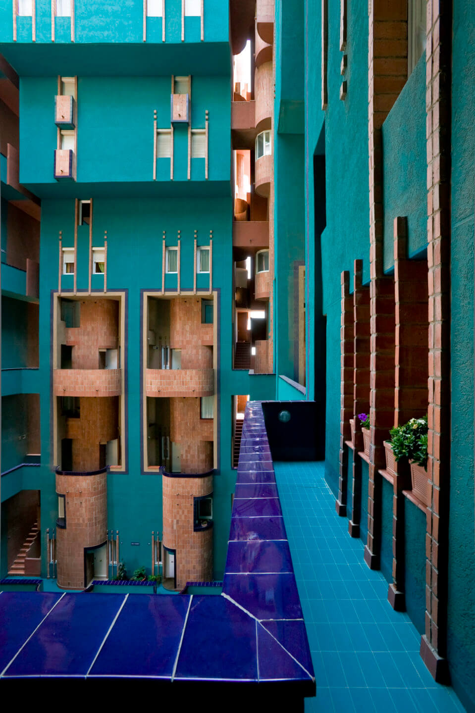 Walden-7- ricardo bofill taller arquitectura walden sant just desvern barcelona spain 34-959x1440