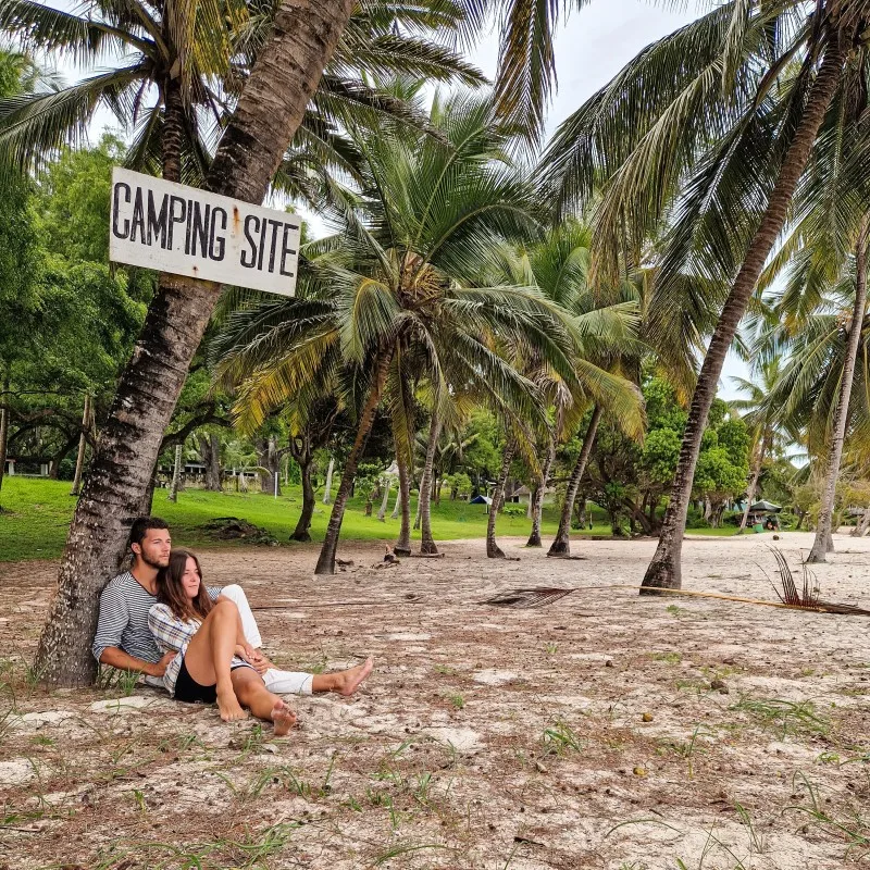 Lisa & Pol on Tiwi Beach (square)