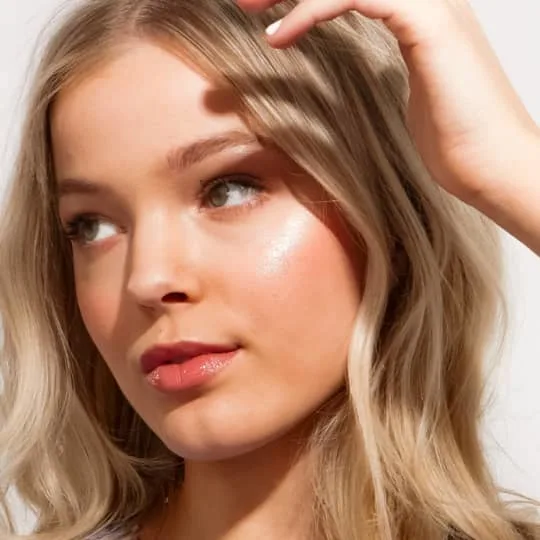 DO'S & DON�TS ON SHINY HAIR