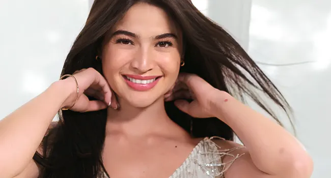 How can keratin control hair frizz