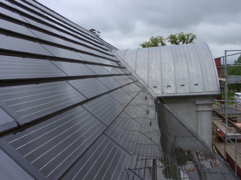Solar Center MV Photovoltaic Roof Tiles