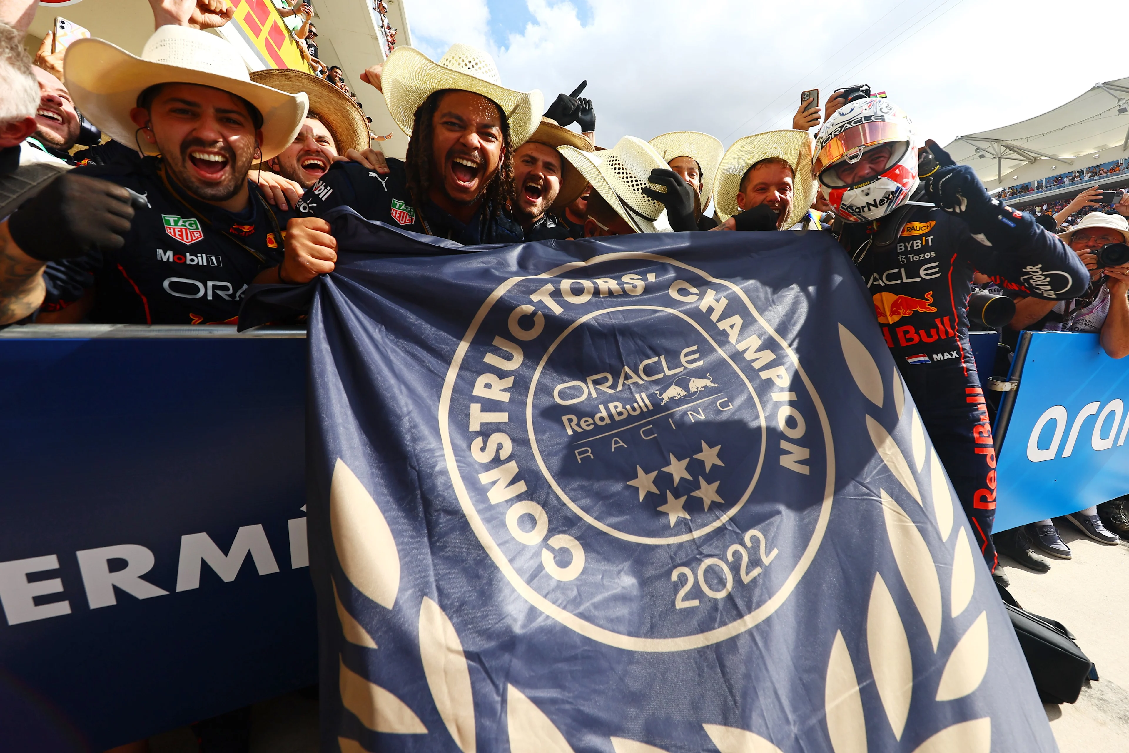 Verstappen gagne et donne le titre constructeur à Red Bull à COTA