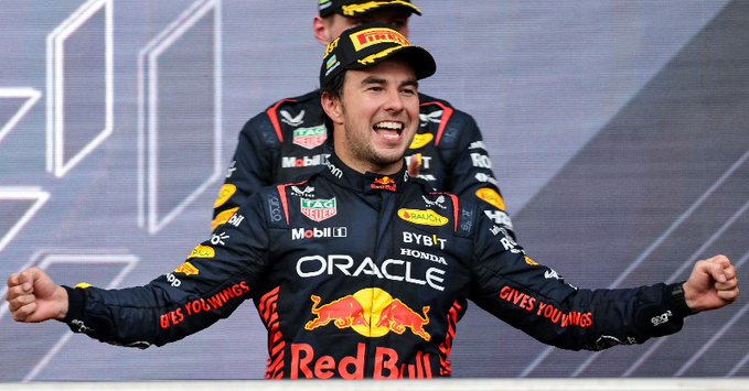 Pérez devant Verstappen grâce à la SC à Bakou