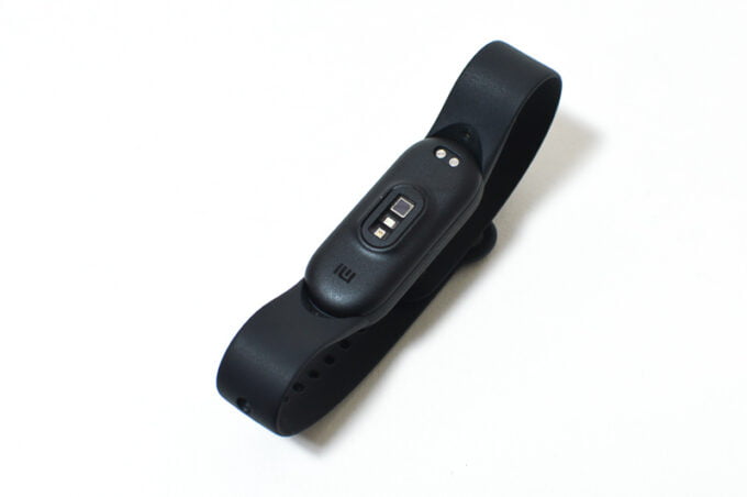 miband6-24-680x452