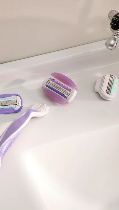 ماكينات حلاقة Gillette Venus Comfortglide Breeze القابلة للتبديل