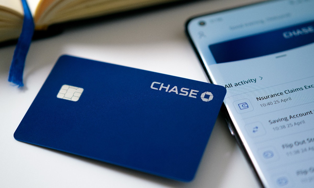 Chase hits 1 million UK customers, reveals Nutmeg investments and