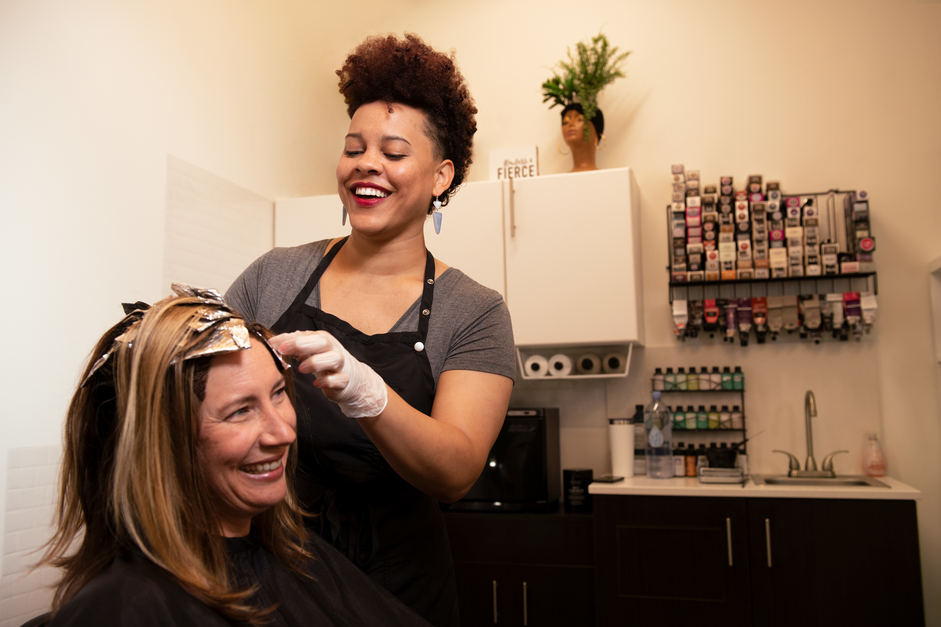 Le matériel nécessaire à votre salon de coiffure ou salon de beauté