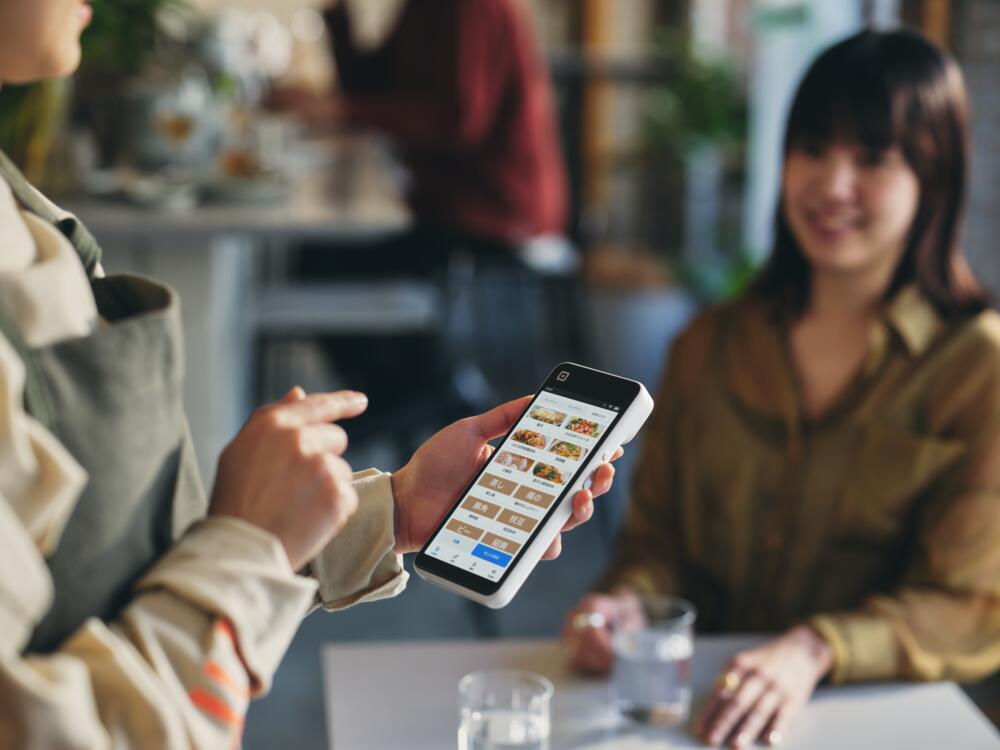 jp-blog-introducing-square-handheld-3