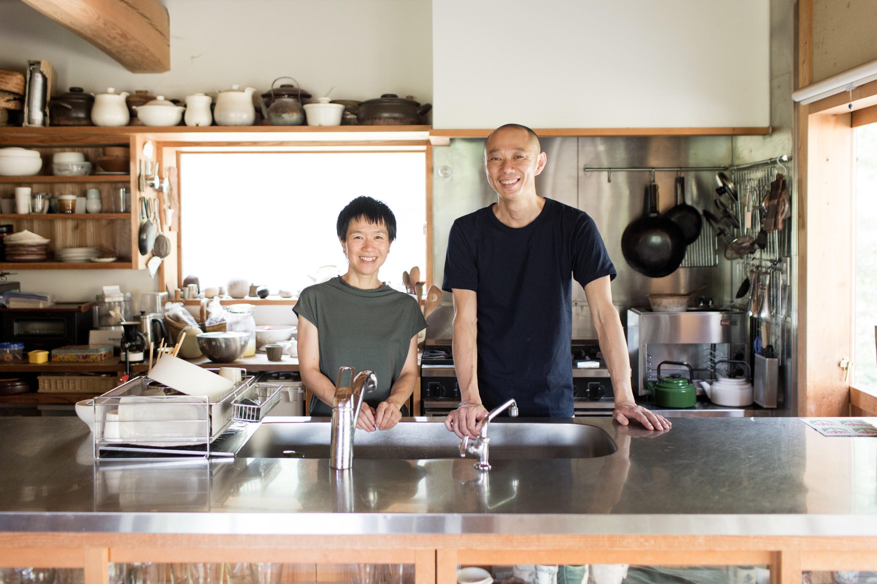 シンプルじゃなきゃ、続かない。「大谷製陶所」の大谷哲也さん・桃子さんに聞く、ちょうどいい暮らし方のヒント