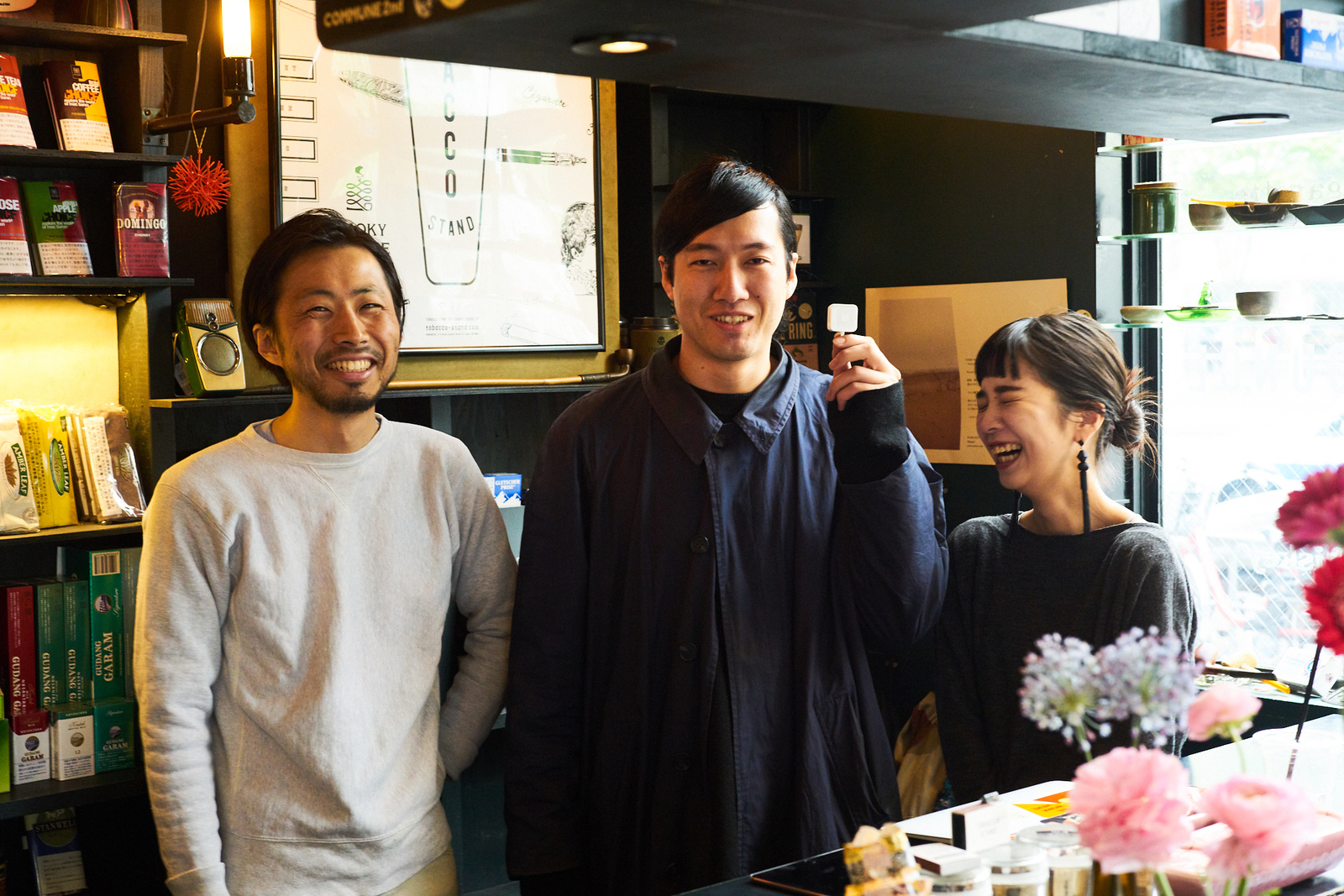 Square Story】Tobacco Stand