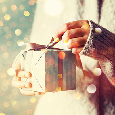 2022 watchmaxx holiday gift guide