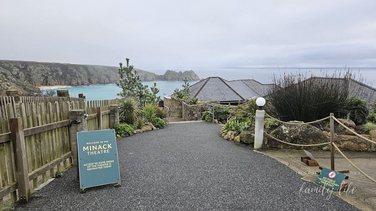 Wejście do Minack Theatre