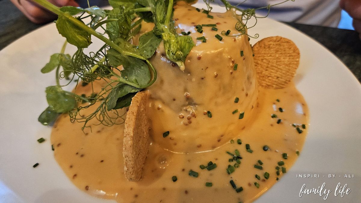 Haggis z sosem whisky