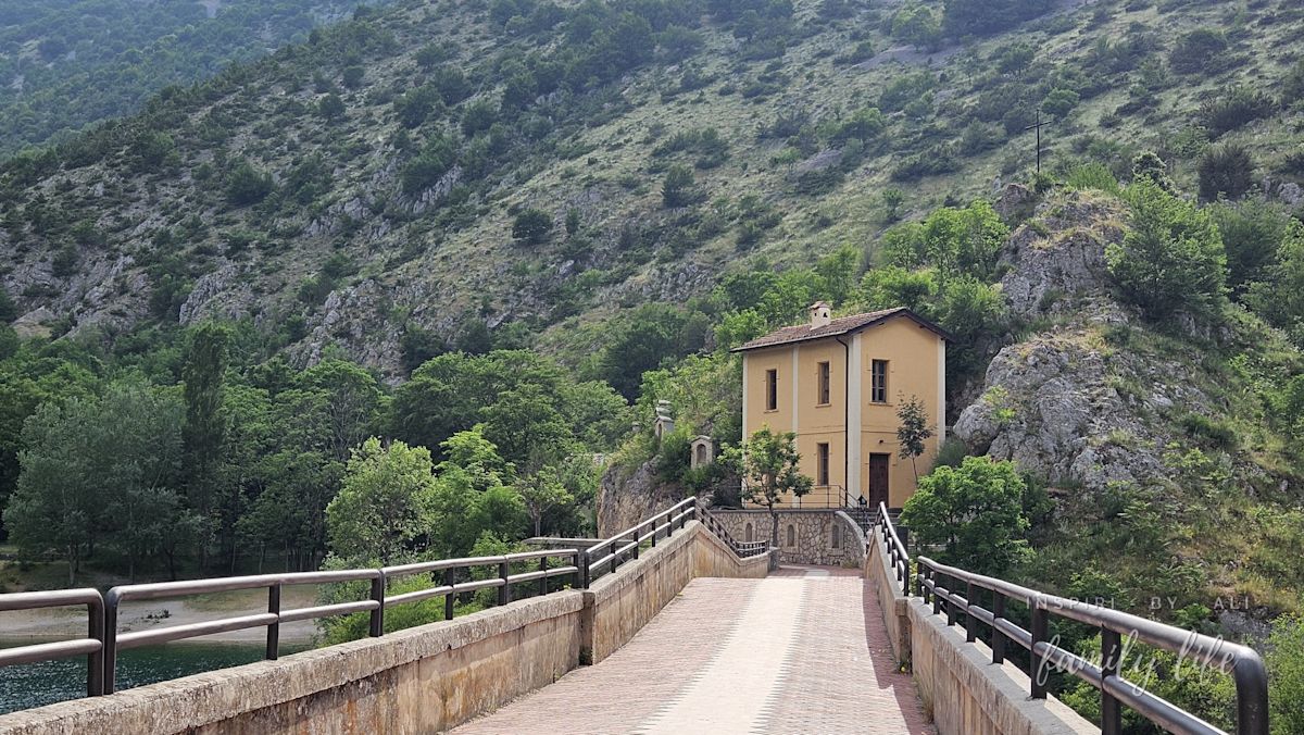 Droga do niegdyś pustelni Św. Dominika