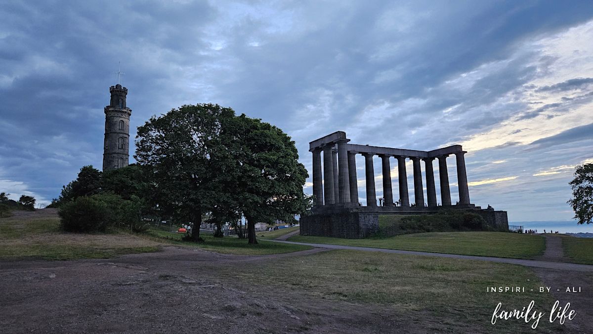 National Monument of Scotland i Nelson Monument