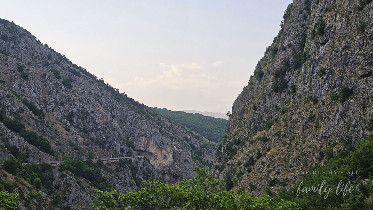 Majestatyczna droga przez góry