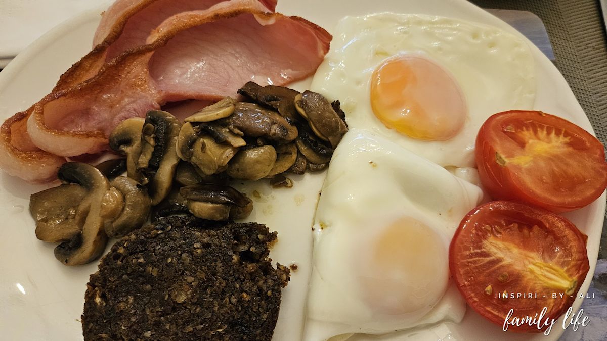 Scottish breakfast
