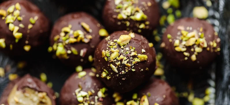 Pistachio cake truffles