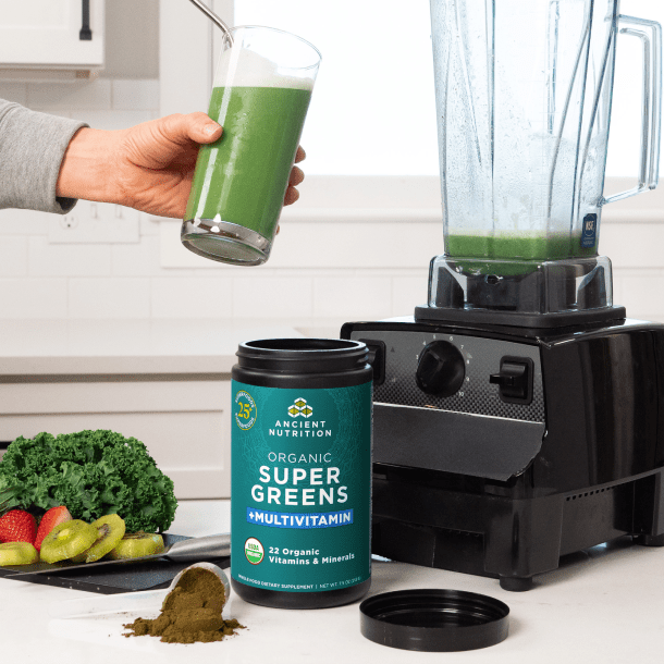 Supergreens + multivitamins with blender