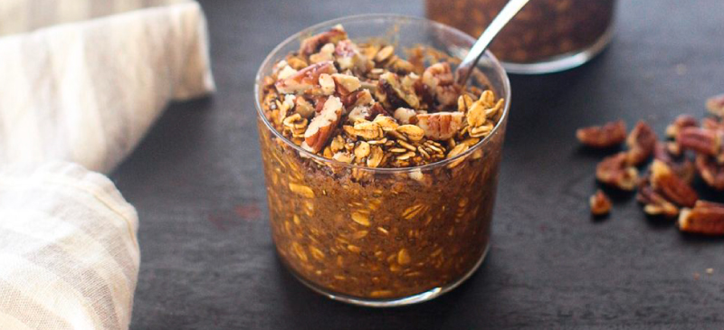 Gingerbread overnight oats