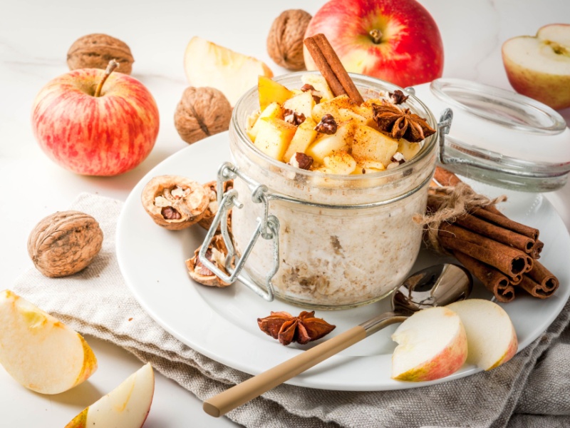 Apple pie overnight oats