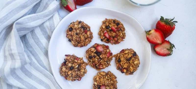 Strawberry oatmeal cookies