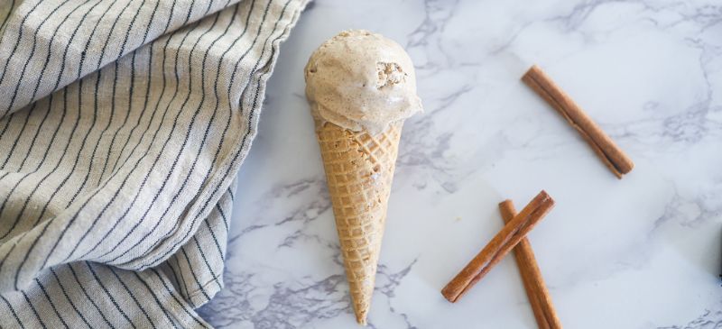 Cinnamon ice cream