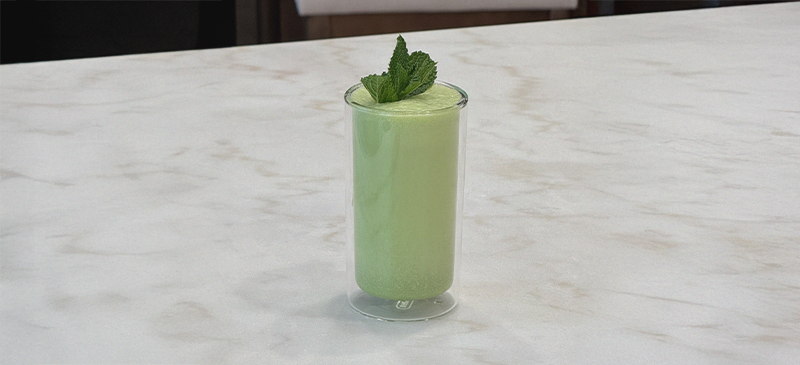Peppermint protein smoothie