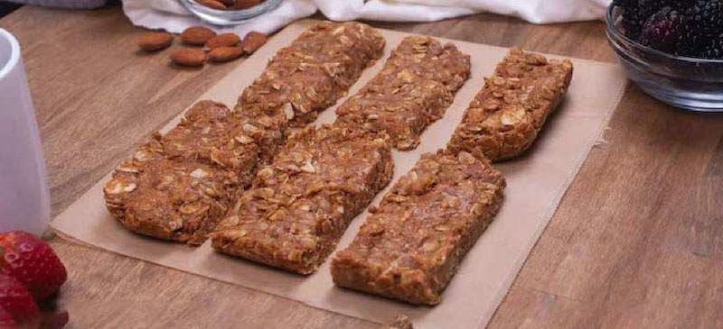 Almond butter oatmeal bars