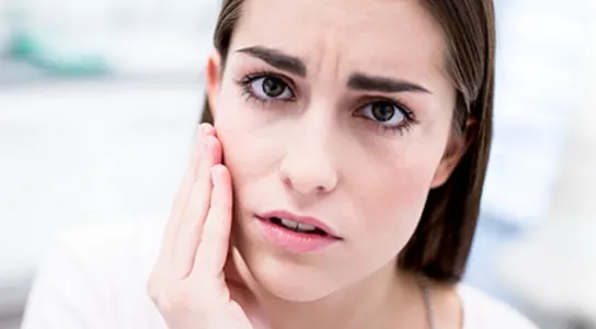 Por que alongar a mandíbula? Porque quase todos nós já cerrou os dentes