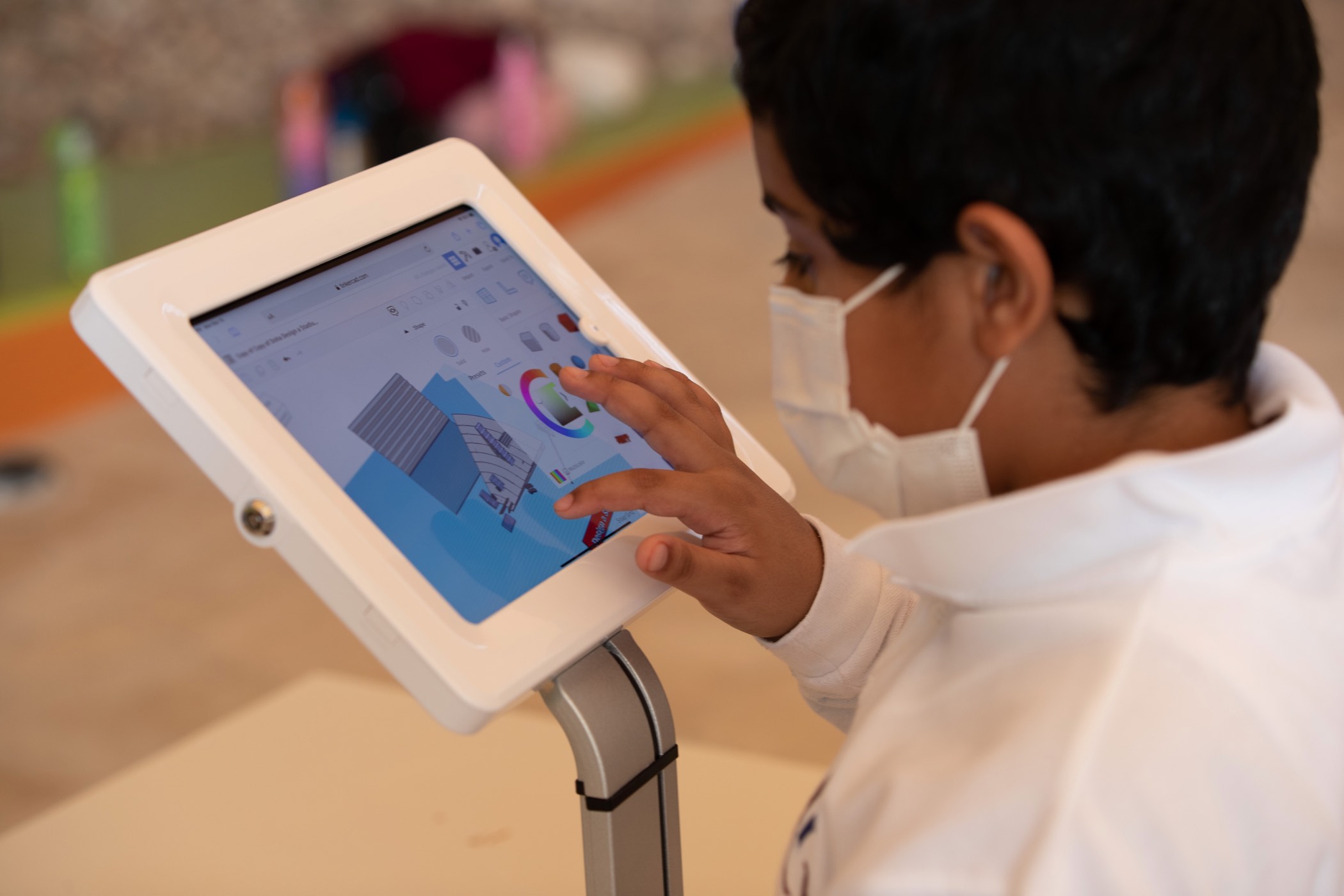 QF, Lemelson Center, and ConocoPhillips Qatar inspire youth to invent at Spark!Lab - QF - 02