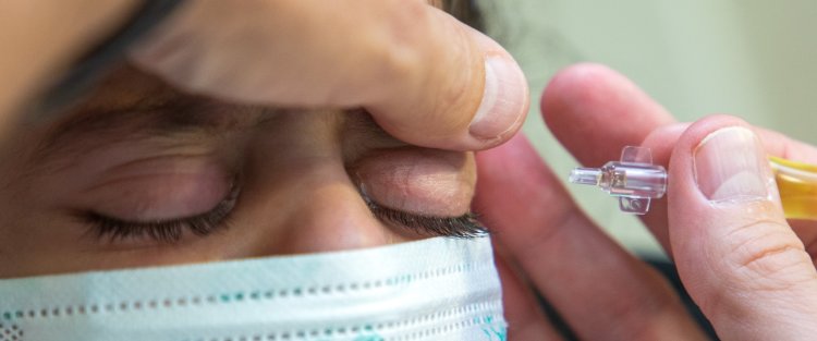 لأول مرة في قطر: سدرة للطب التابع لمؤسسة قطر ينتج قطرات للعين لعلاج رضيعة في شهرها العاشر تعاني من مرض شديد الندرة 
