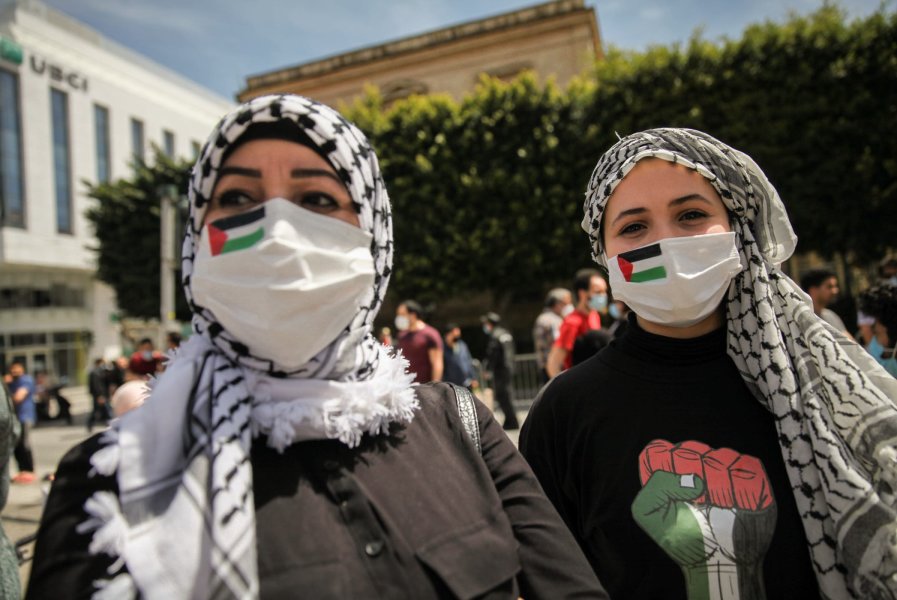 Raise the Keffiyeh, the unofficial flag of Palestine